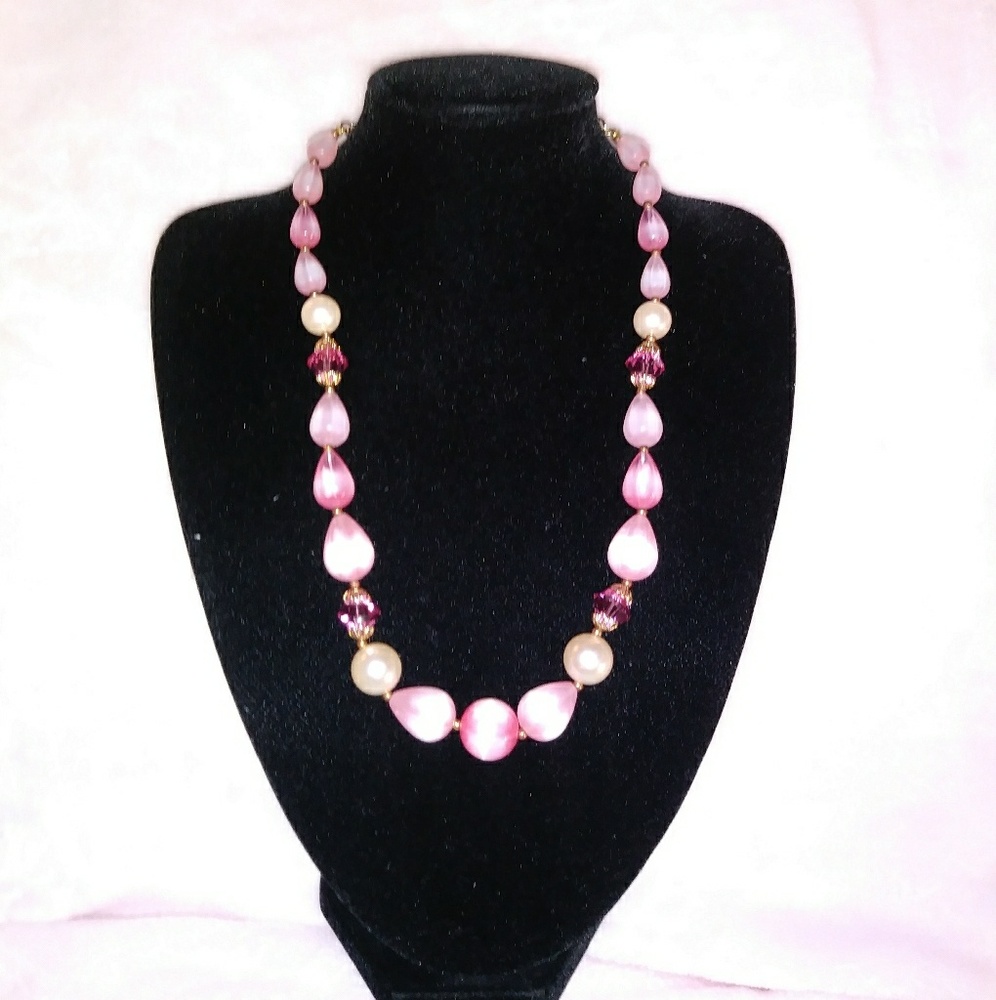 Vintage Pink Lisner Necklace